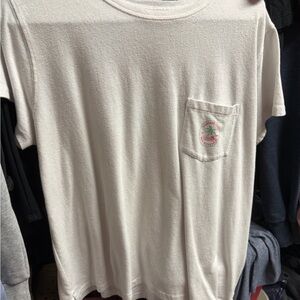 White T-Shirt with Pocket Vineyard Vines EUC